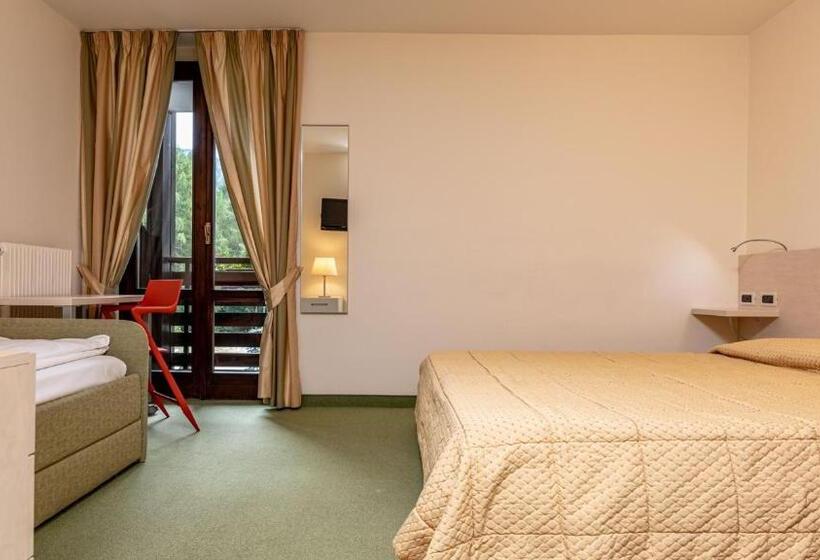 غرفة كومفورت ثلاثية, Alaska