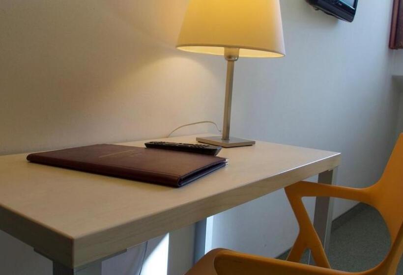 غرفة إقتصادية, Alaska