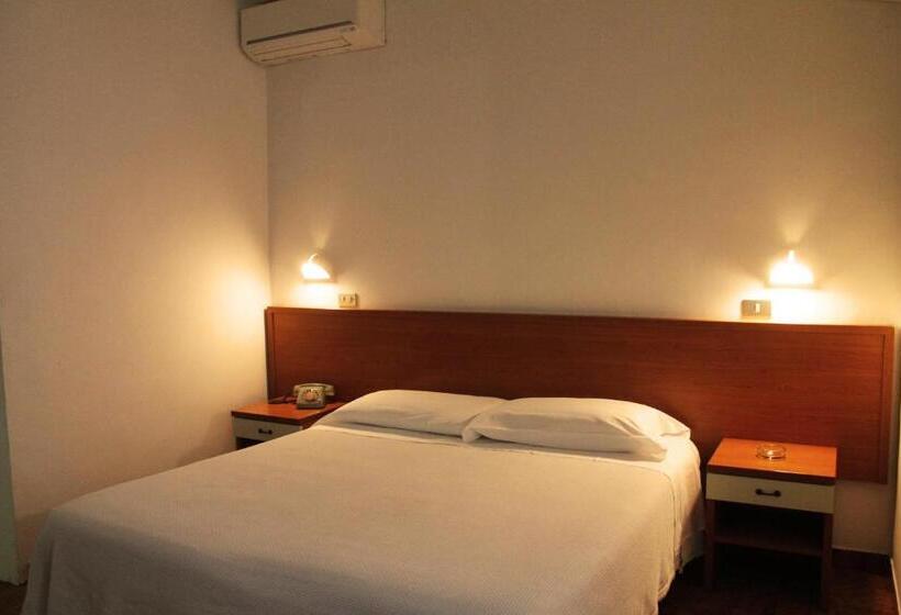 اتاق استاندارد, Albergo Italia