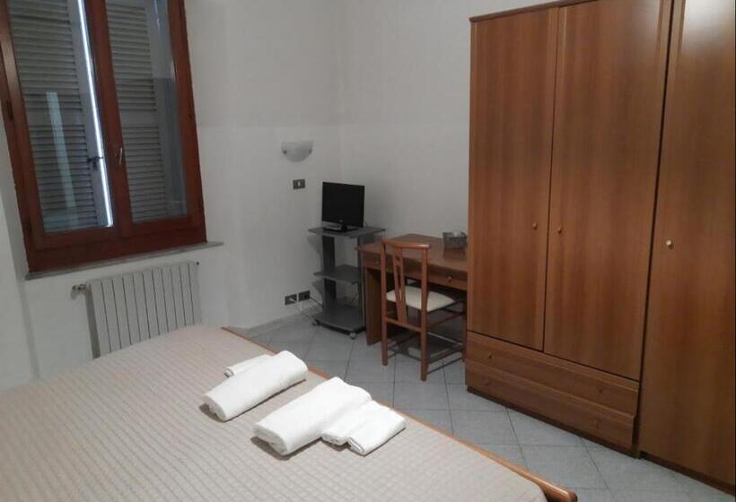 اتاق استاندارد سه نفره, Albergo Italia