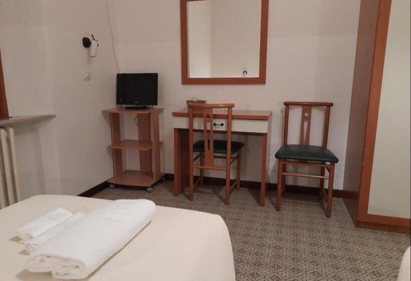 Economy Triple Room, Albergo Italia