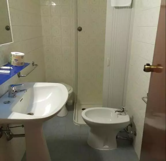 Economy Triple Room, Albergo Italia