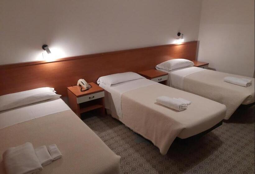 Economy Triple Room, Albergo Italia