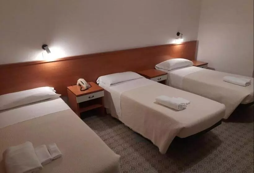 Economy Triple Room, Albergo Italia