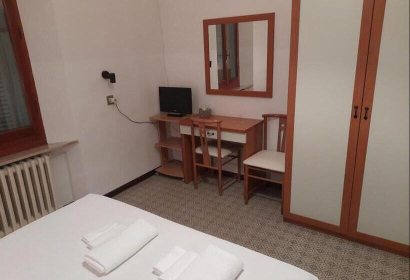 Economy Triple Room, Albergo Italia