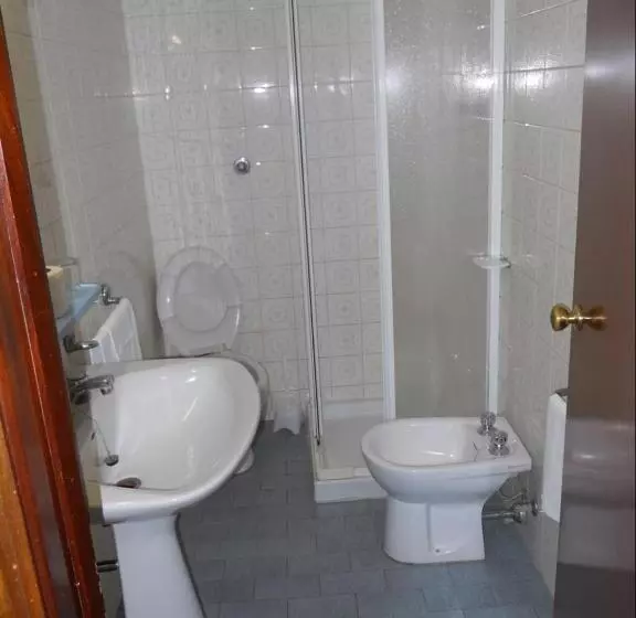Economy Quadruple Room, Albergo Italia