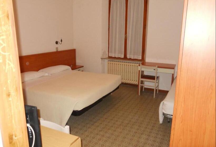 Economy Quadruple Room, Albergo Italia