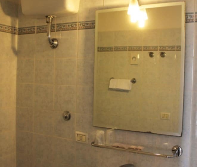 اتاق استاندارد یک نفره, Albergo Italia