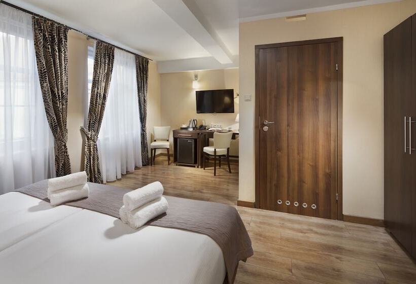 غرفة قياسية, Bonum Old Town