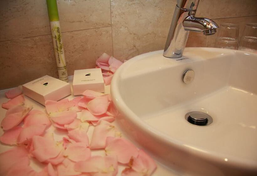 חדר קומפורט, Bristol  Budapest