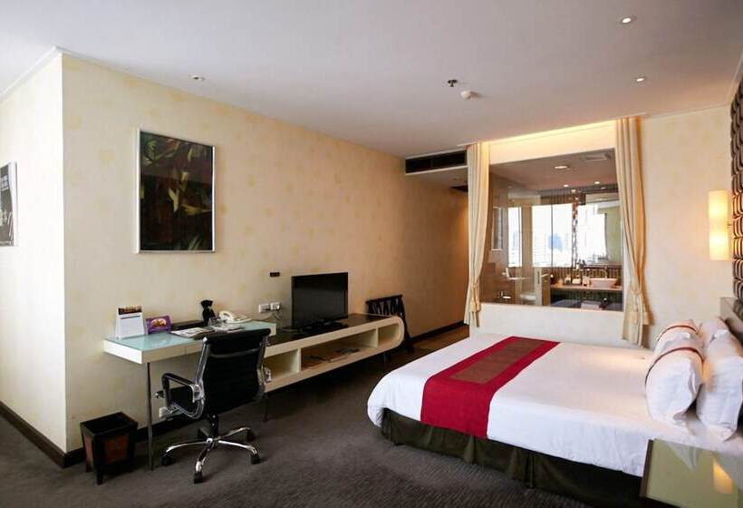 إستوديو قياسى, The Davis Bangkok