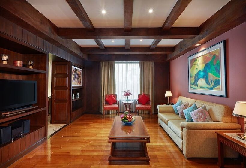 سوییت, The Davis Bangkok