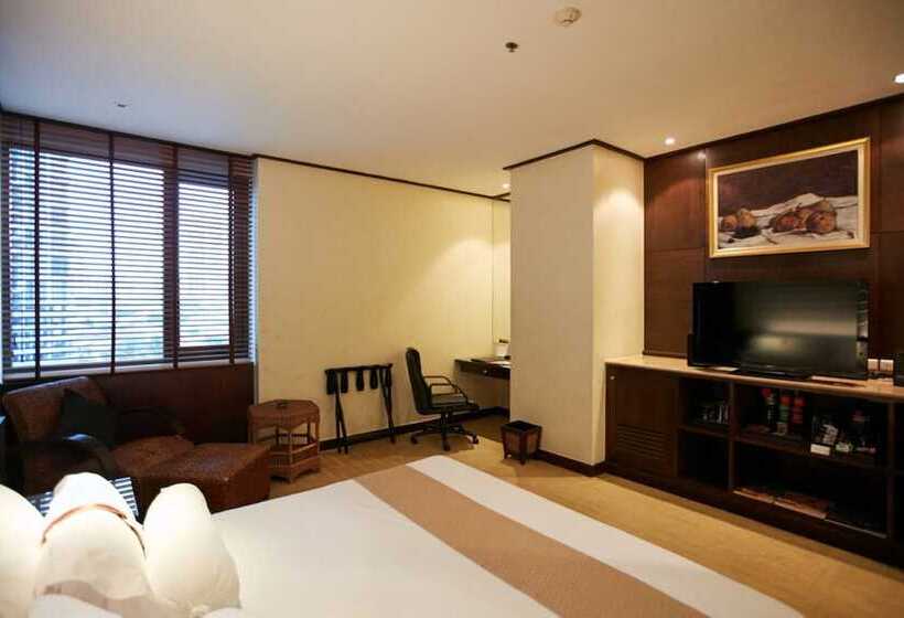 جناح مزود بجاكوزى, The Davis Bangkok