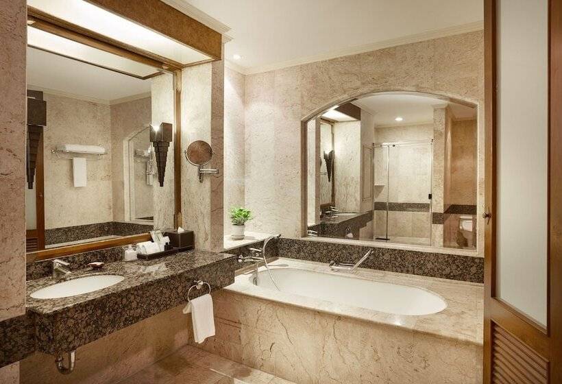 جناح, The Davis Bangkok