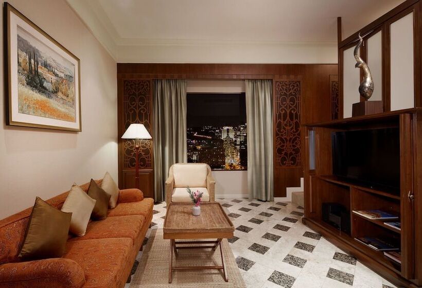 جناح, The Davis Bangkok