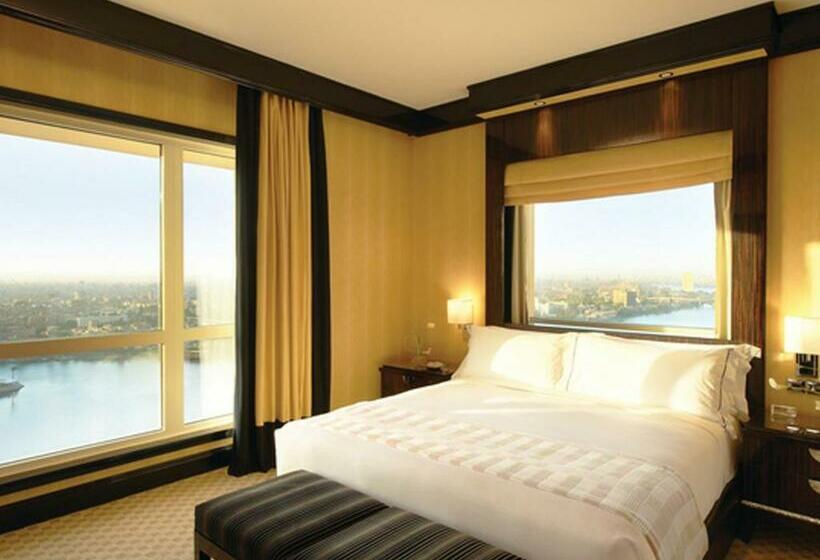 Deluxe Suite King Bed, Fairmont Nile City