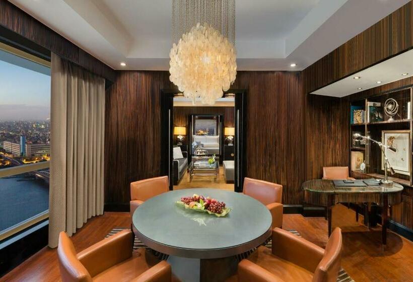 Deluxe Suite King Bed, Fairmont Nile City