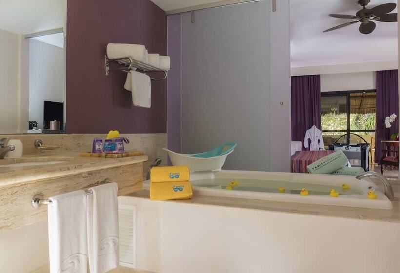 Семейный Полулюкс, Family Selection at Grand Palladium Vallarta Resort & Spa - All Inclusive