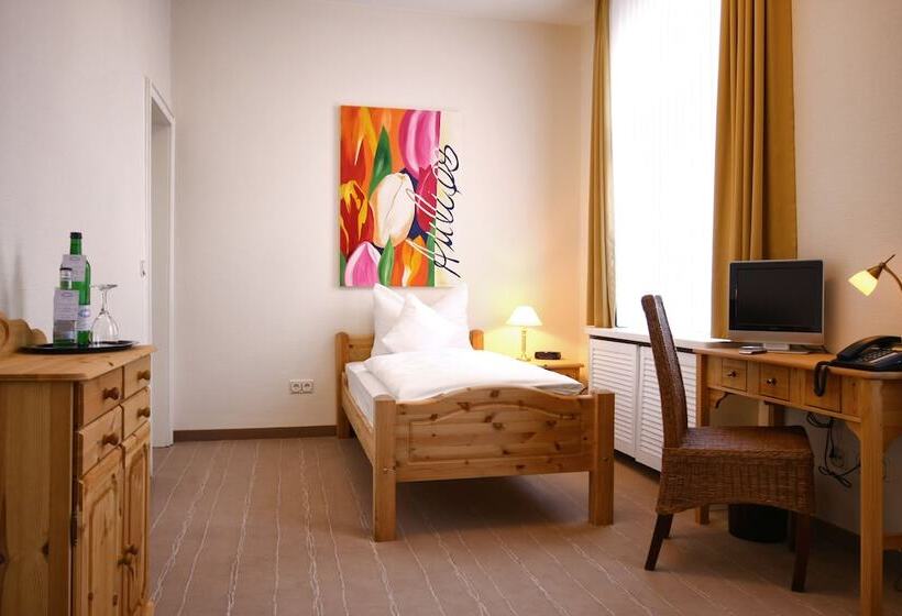 이코노미 싱글 룸, Haus Duden