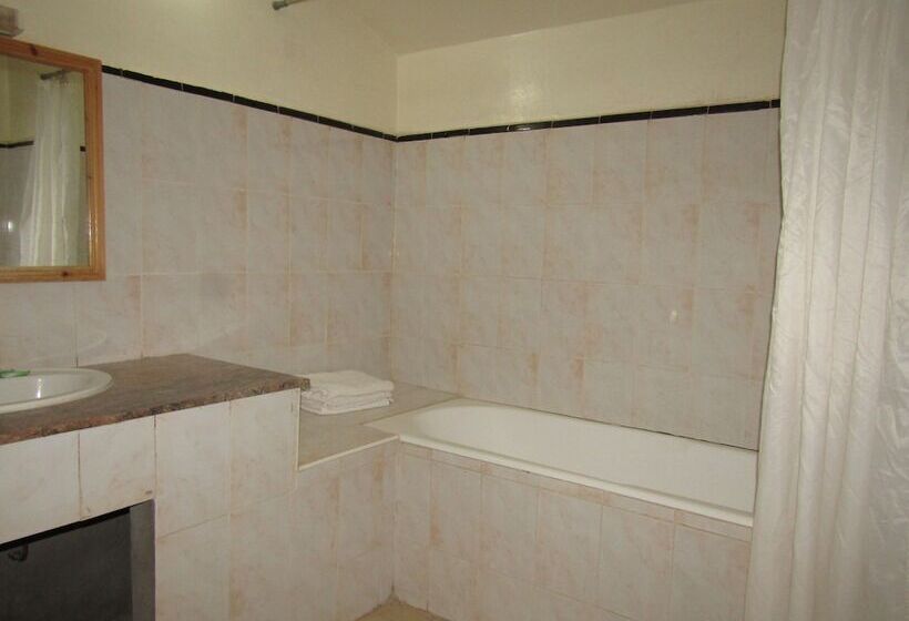 패밀리 스위트, La Perle Du Draa