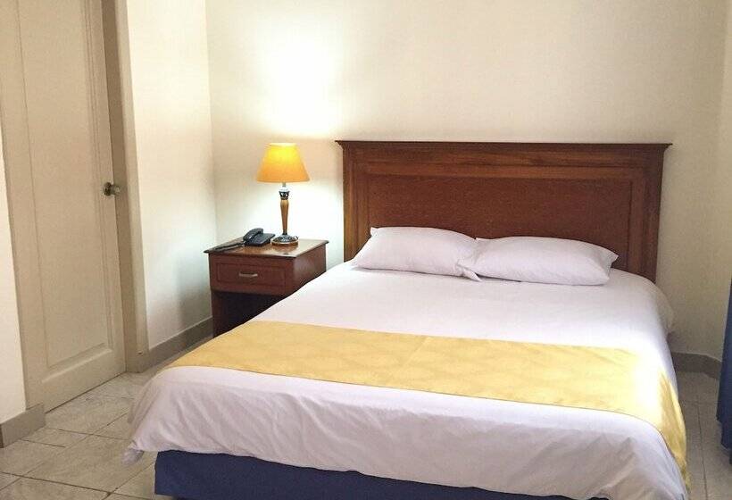 غرفة قياسية, Las Peñas