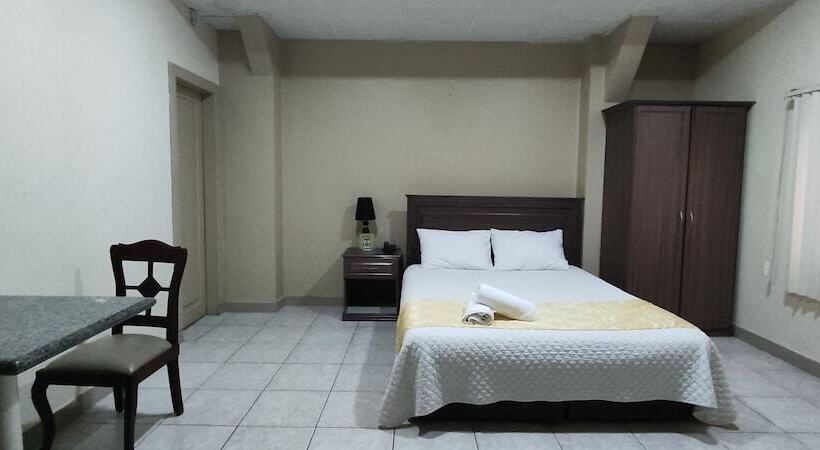 غرفة قياسية فردية, Las Peñas