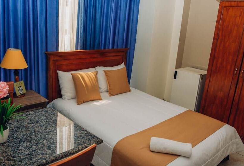 غرفة قياسية فردية, Las Peñas