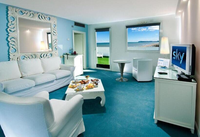 디럭스 스위트, Mediterraneo