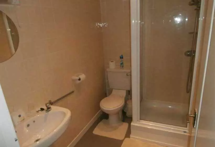 バス共有のスタンダードルーム, Monorene Guest House