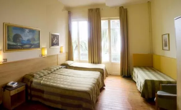 Standard Quadruple Room Sea View