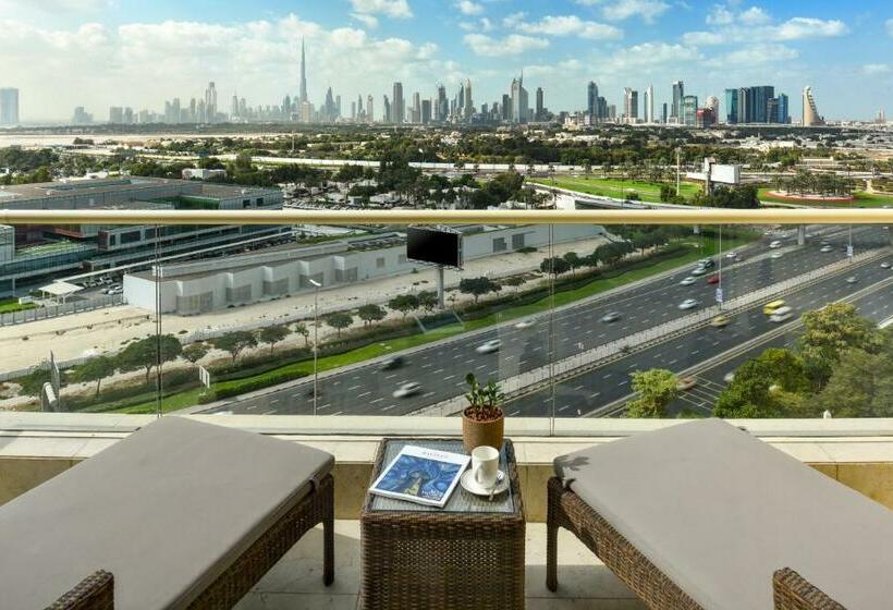Номер Клуб, Raffles Dubai