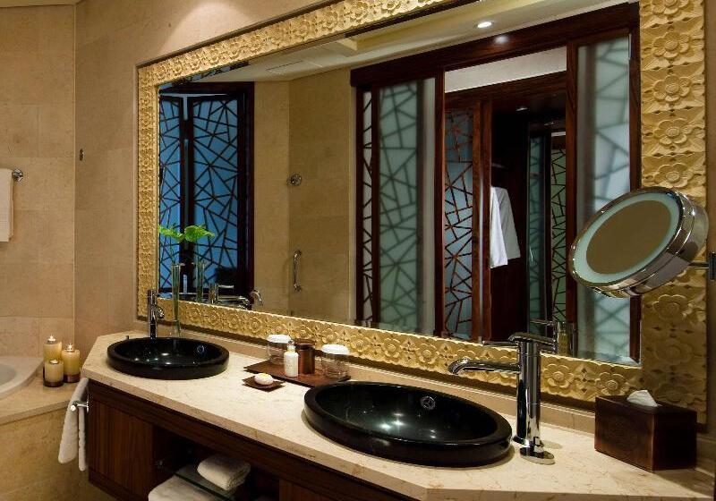 اتاق کلاب, Raffles Dubai