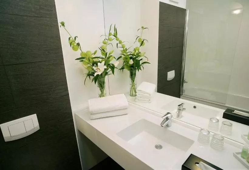 سوییت خانوادگی, Rainers Hotel Vienna