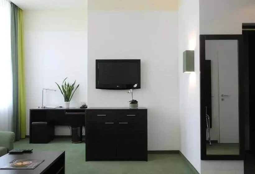 سوییت خانوادگی, Rainers Hotel Vienna