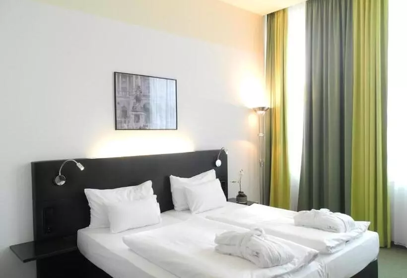 سوییت خانوادگی, Rainers Hotel Vienna