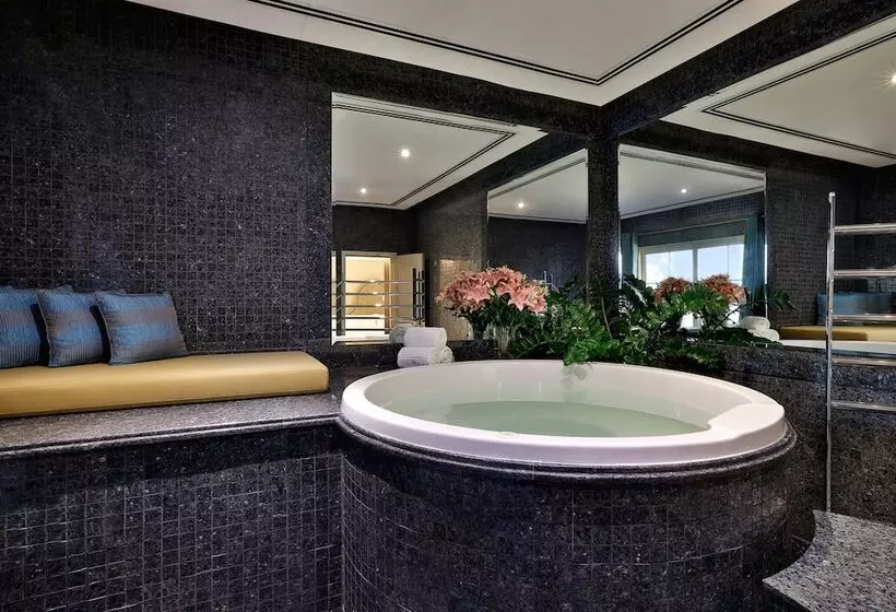 Deluxe Suite King Bed, The Westin Dubai Mina Seyahi Beach Resort And Waterpark