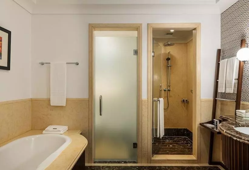 اتاق لوکس با چشم‌انداز, The Westin Dubai Mina Seyahi Beach Resort And Waterpark