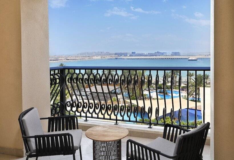 Номер Deluxe Вид на Море, The Westin Dubai Mina Seyahi Beach Resort And Waterpark