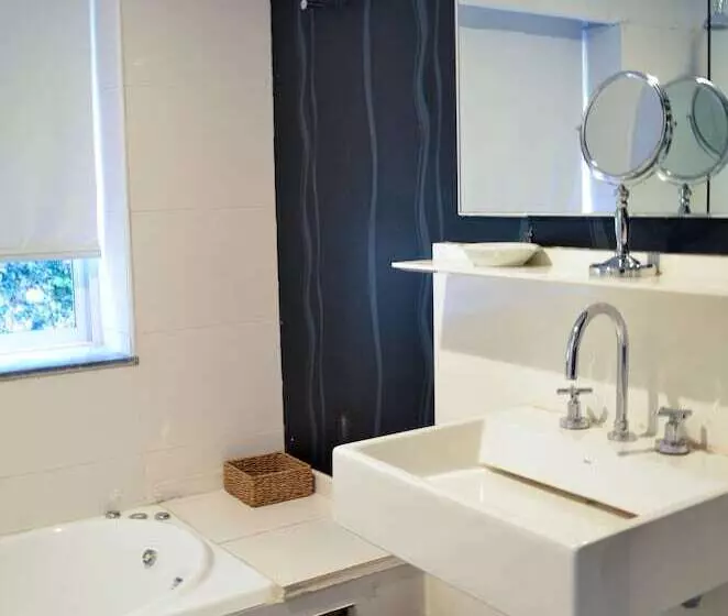 اتاق اجرایی, Maitre Hotel Boutique