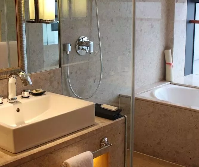 エクゼクティブルーム, Swissotel Foshan, Guangdong