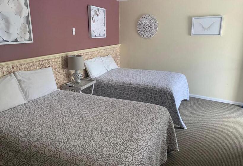 חדר סטנדרט לארבעה, Green Acre Motel