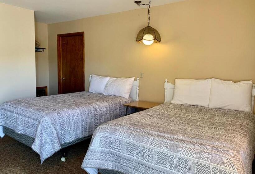 חדר סטנדרט לארבעה, Green Acre Motel