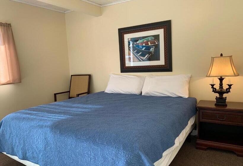 חדר דחוקס עם מיטת קינג, Green Acre Motel