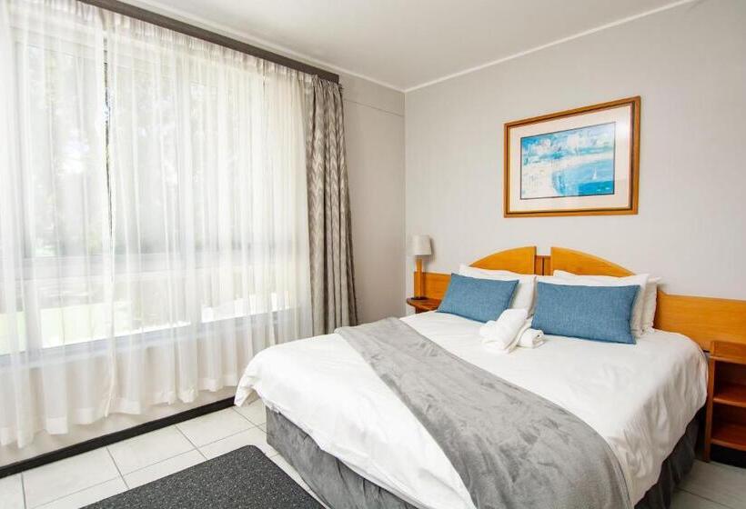 إستوديو قياسى, False Bay Inn