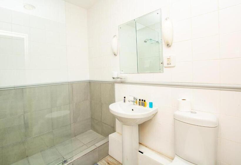 إستوديو قياسى, False Bay Inn