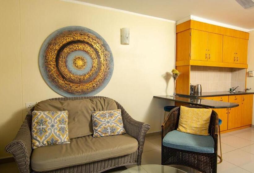 غرفة إقتصادية عائلية, False Bay Inn