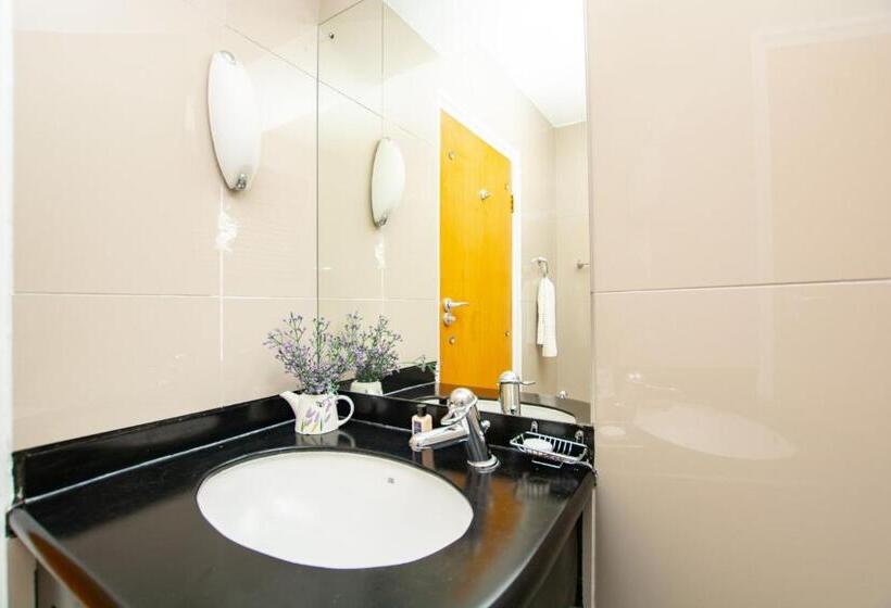 غرفة إقتصادية عائلية, False Bay Inn