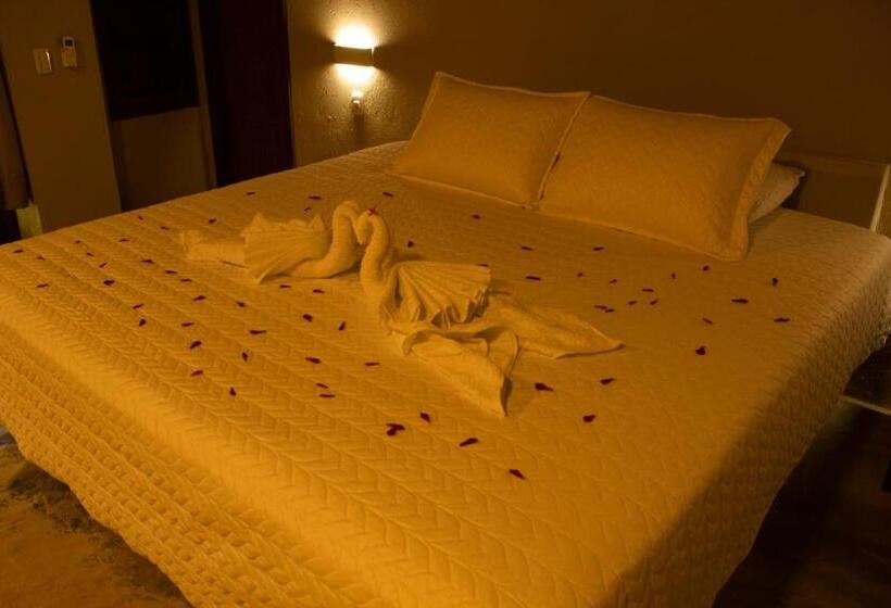 Bungalow Deluxe, Isabella Tayrona