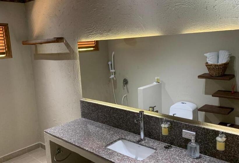 Bungalow Estándar, Isabella Tayrona