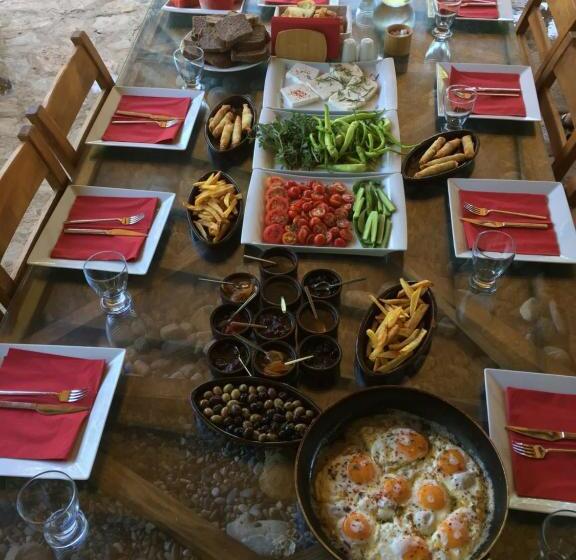 غرفة قياسية, Pyramid Boutique